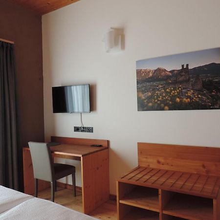 Hotel Garni Tuttotondo Levico Terme Habitación foto