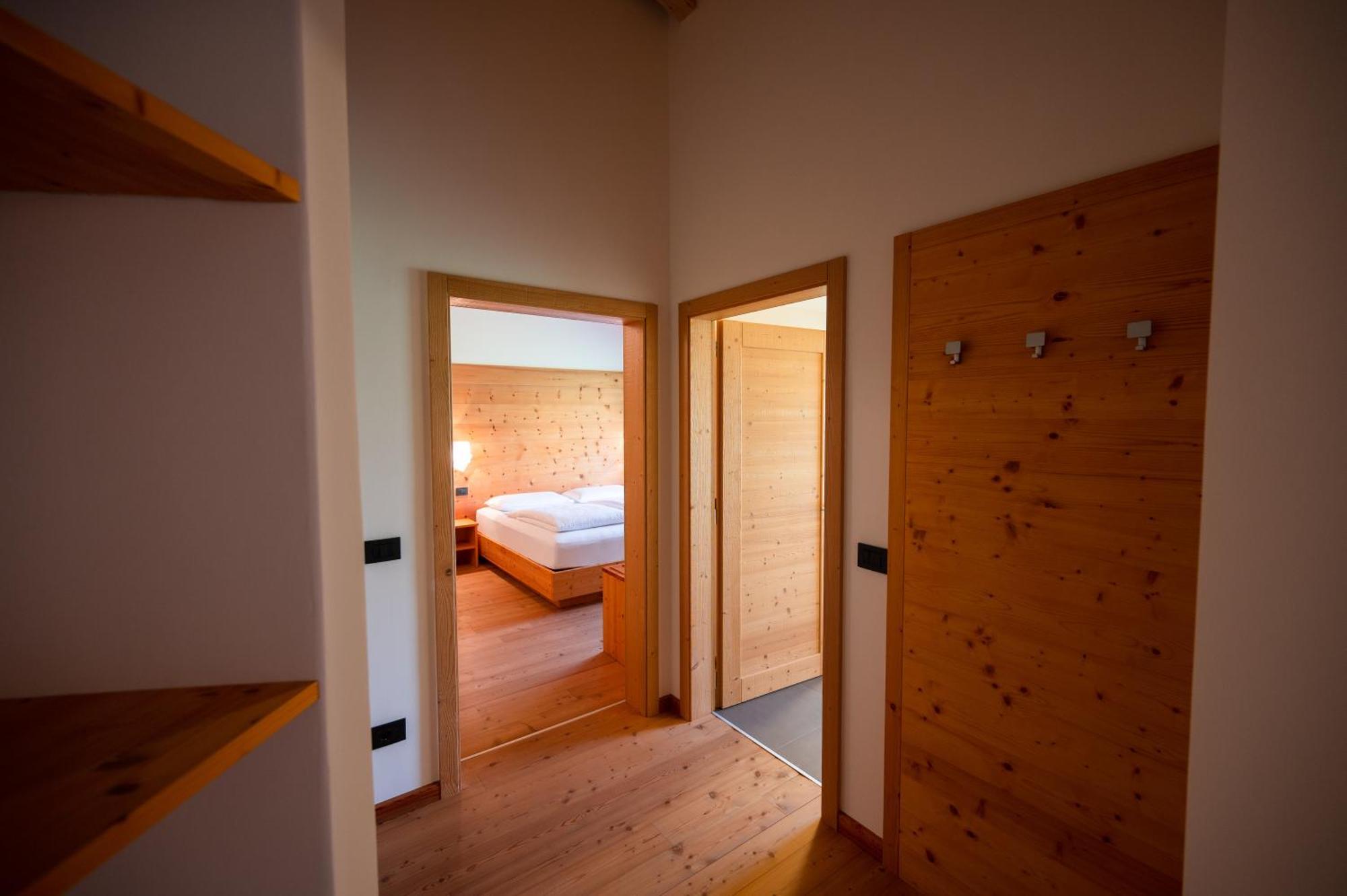 Hotel Garni Tuttotondo Levico Terme Habitación foto